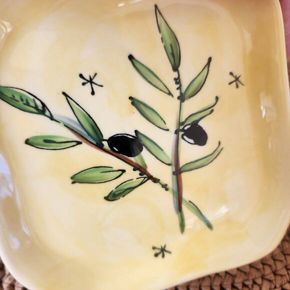 Julia Junkin 5" appetizer plates set of 3 yellow with black olive & branch print - Picture 4 of 9